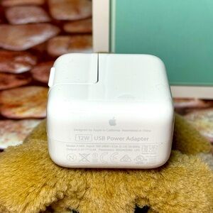 Apple  oem 12W USB Power Adapter New